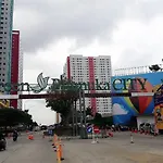 Easy Access To Mall 2Br Green Pramuka City Apartment By Travelio